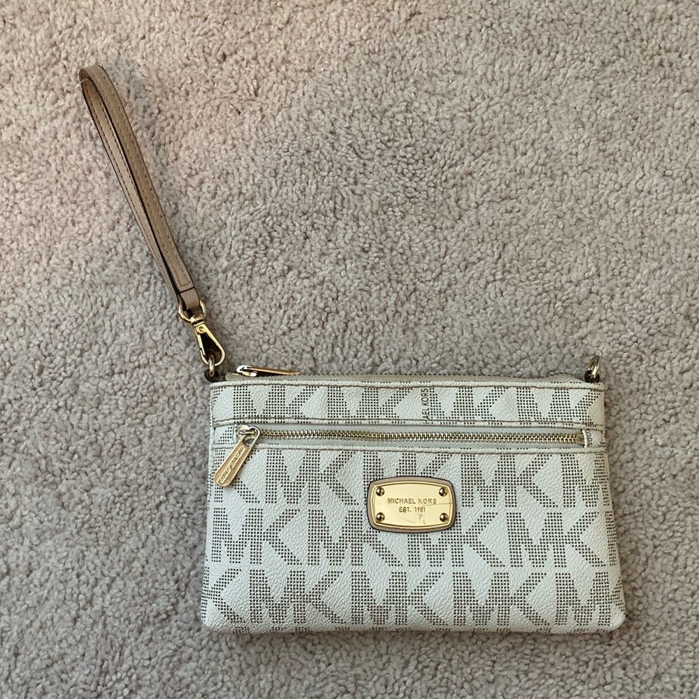 Michael Kors wristlet